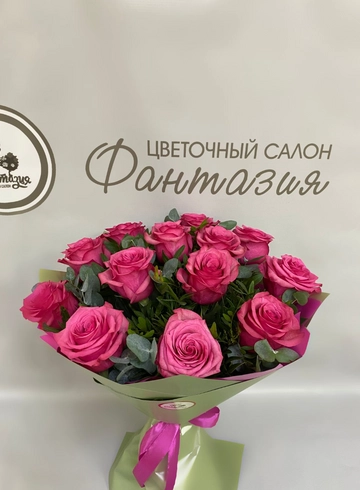 Монобукет из роз «Алый бриз» от интернет-магазина цветов в 