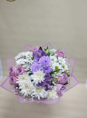 Сборный букет &laquo;Романтика цветов&raquo; от интернет-магазина цветов в 