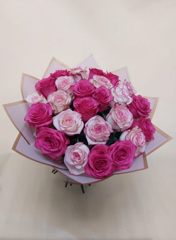 Монобукет &laquo;Малиновый рай&raquo; от интернет-магазина цветов в 