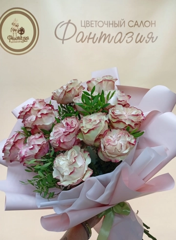 Монобукет из роз «Мелодия цветов» от интернет-магазина цветов в 