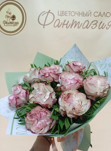 Букет «Мелодия цветов из 9 роз» от интернет-магазина цветов в 