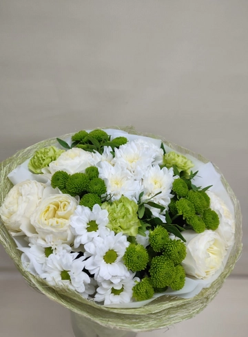 Сборный букет &laquo;Всплеск эмоций&raquo; от интернет-магазина цветов в 