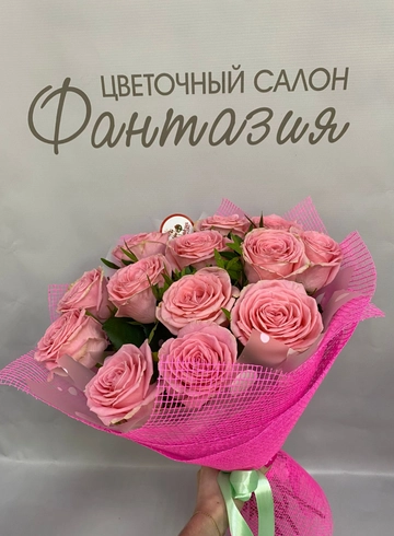 Монобукет из 13 роз от интернет-магазина цветов в 