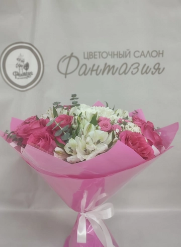 Большой букет &laquo;Алые Розы&raquo; от интернет-магазина цветов в 