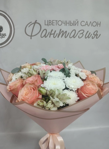 Сборный букет &laquo; Кремовые розы&raquo; от интернет-магазина цветов в 