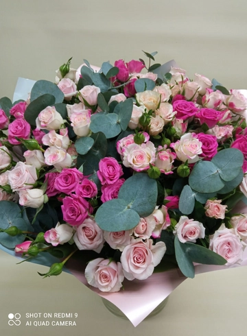 Букет &laquo;Очарование кустовых роз&raquo; от интернет-магазина цветов в 