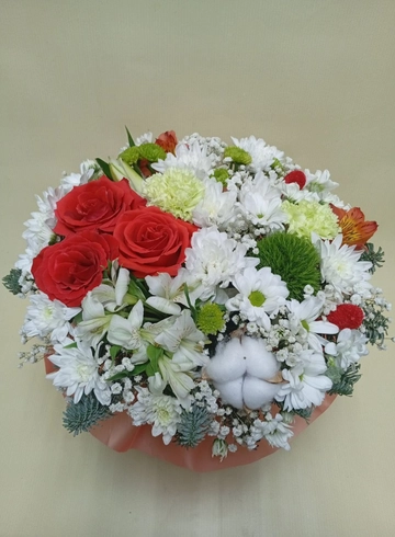 Композиция &laquo;Сказка&raquo; от интернет-магазина цветов в 