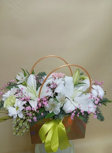 Композиция &laquo;Сочетание оттенков&raquo; от интернет-магазина цветов в 