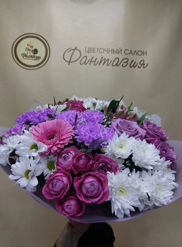 Большой букет &laquo;Розы на счастье&raquo; от интернет-магазина цветов в 