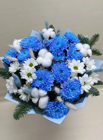 Сборный букет &laquo;Синий иней&raquo; от интернет-магазина цветов в 