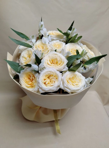 Сборный букет из роз и альстромерии" от интернет-магазина цветов в 